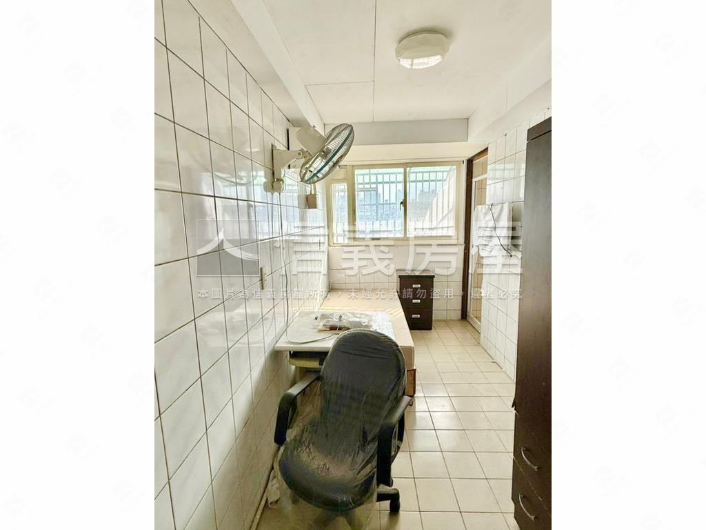 水岸邊間收租大戶房屋室內格局與周邊環境