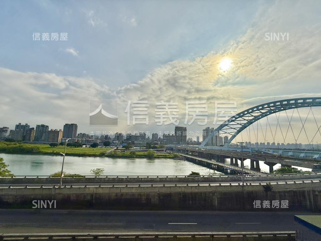 水岸邊間收租大戶房屋室內格局與周邊環境