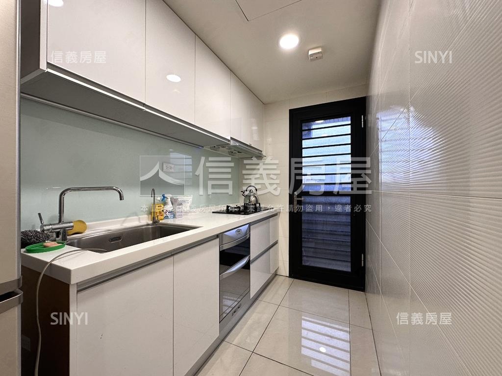 佳展再現！邊間三房平車房屋室內格局與周邊環境