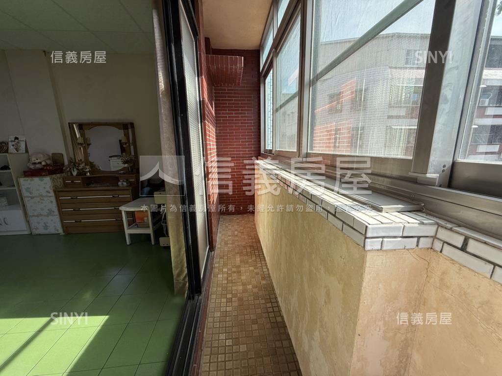緩步生活面公園悠居透天房屋室內格局與周邊環境