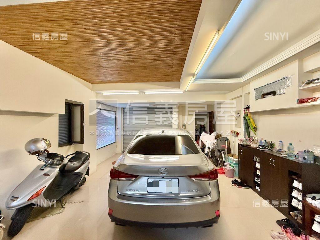 高鐵特區臨路透天房屋室內格局與周邊環境