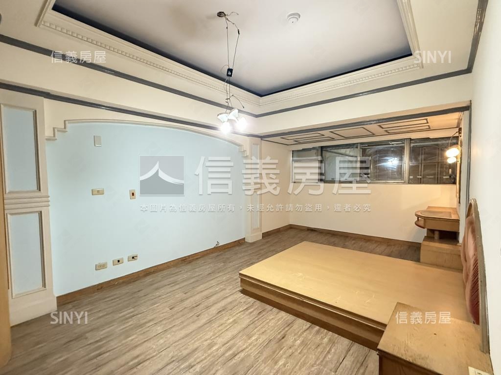 站前超讚建興三房房屋室內格局與周邊環境