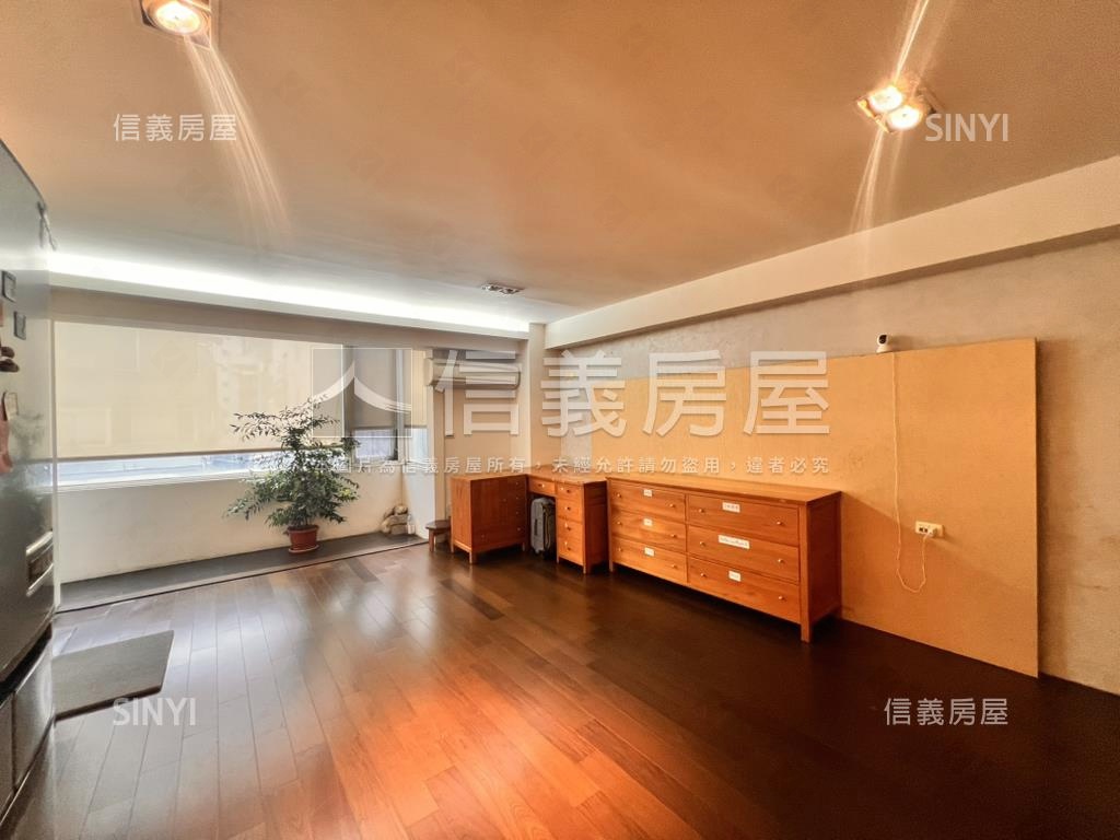 敦南榕馨管理五房房屋室內格局與周邊環境
