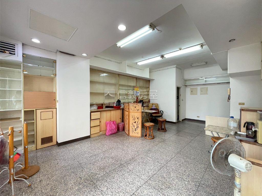 五路財神金店面房屋室內格局與周邊環境