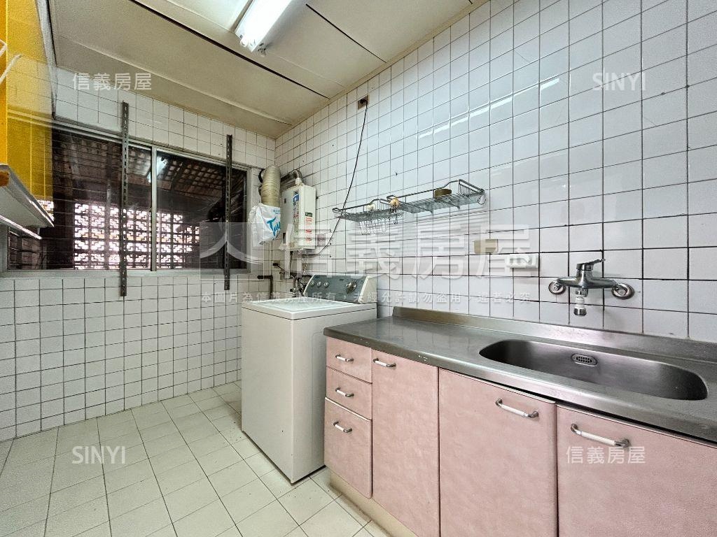 大忠孝復興朝南電梯三房房屋室內格局與周邊環境