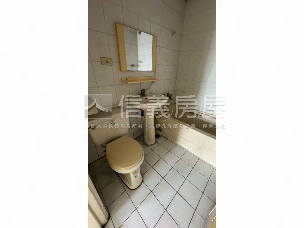 麗園道視野三房平車房屋室內格局與周邊環境