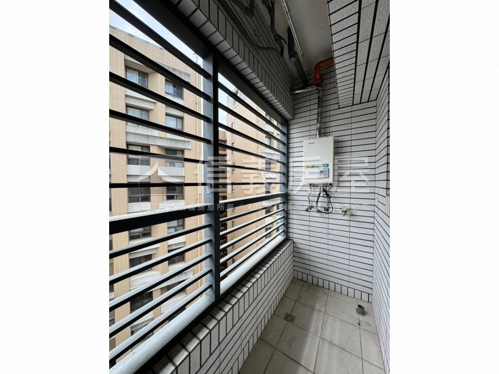 文華硯大兩房兩衛平車房屋室內格局與周邊環境