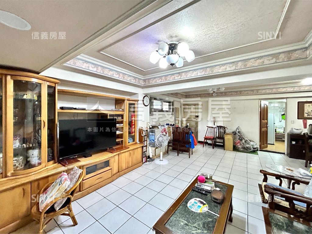 樹海低公設方正電梯三房房屋室內格局與周邊環境