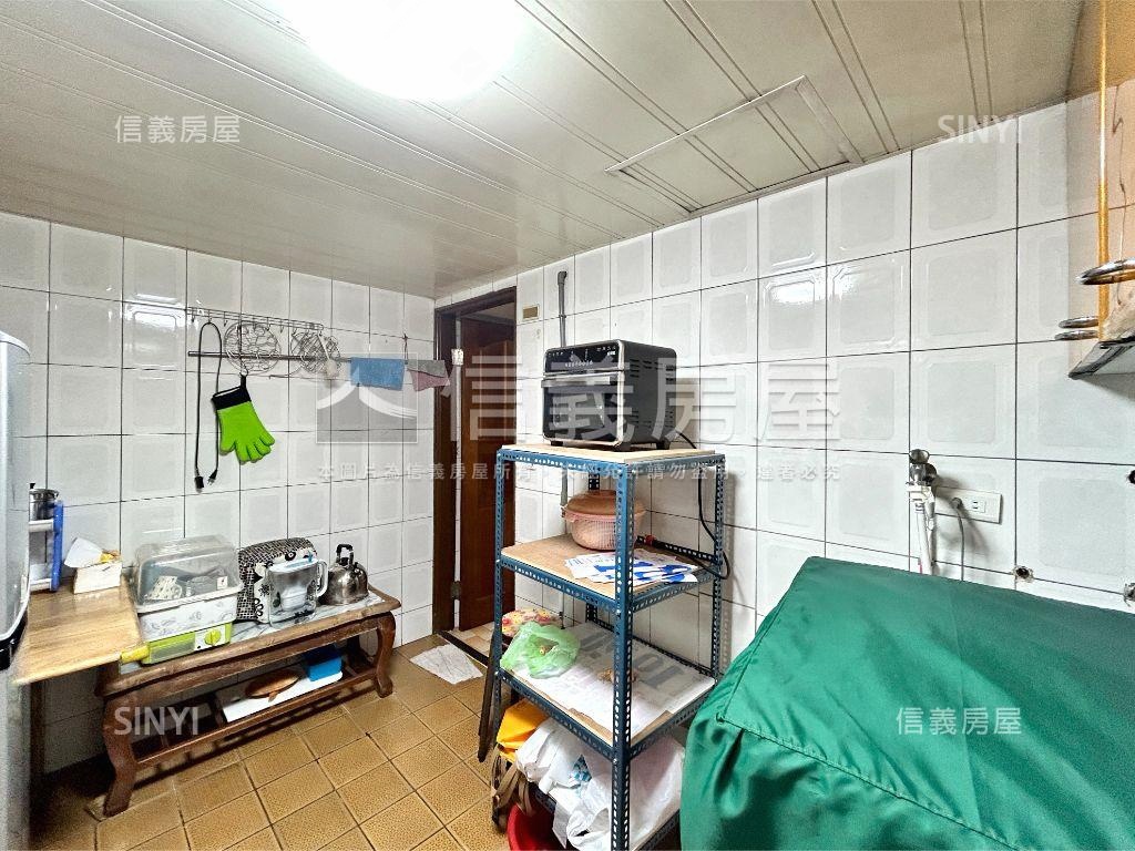 樹海低公設方正電梯三房房屋室內格局與周邊環境