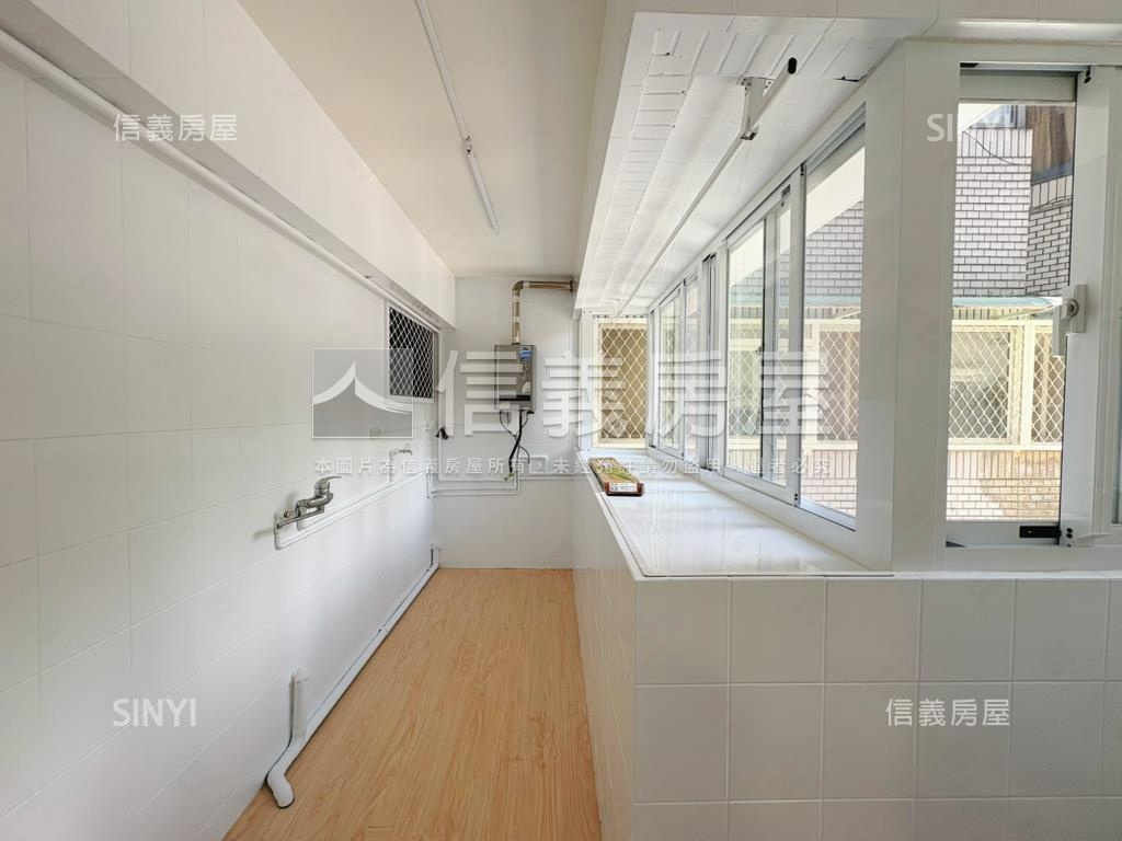典藏一樓泳池美宅房屋室內格局與周邊環境