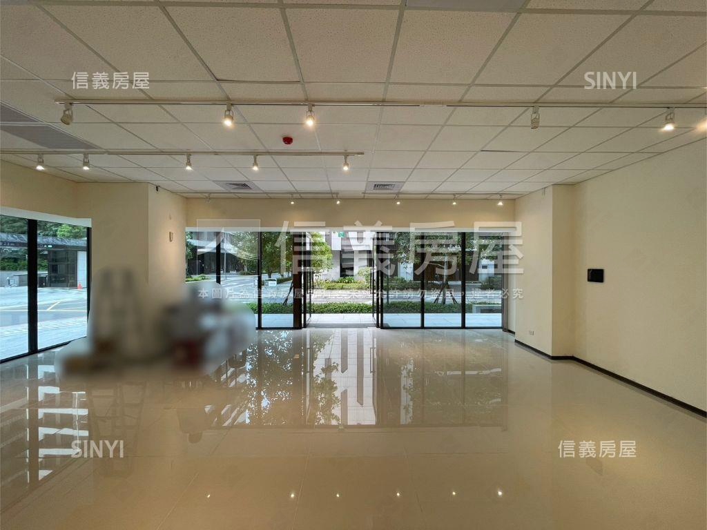 央北角間９米大面寬金店面房屋室內格局與周邊環境