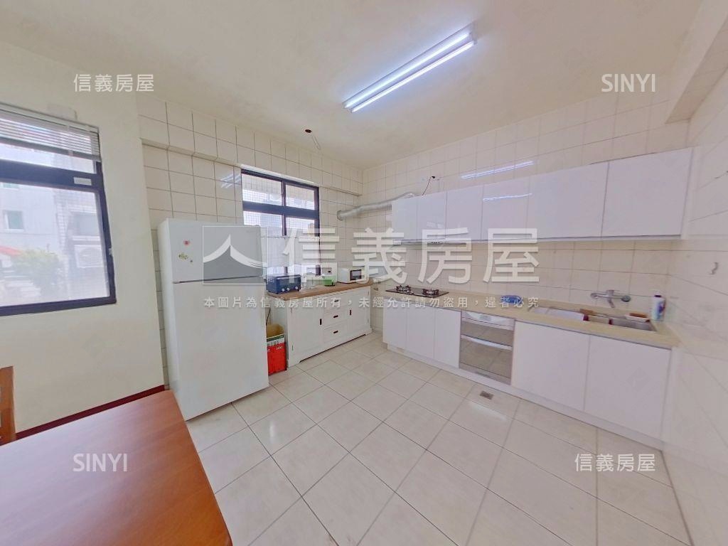 近寶山台積電管理庭院透天房屋室內格局與周邊環境