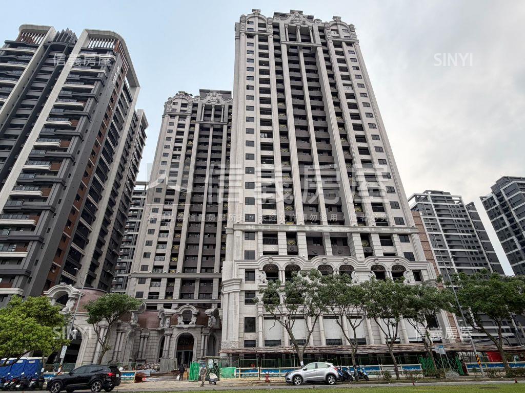 溫莎堡高樓採光兩房車位房屋室內格局與周邊環境