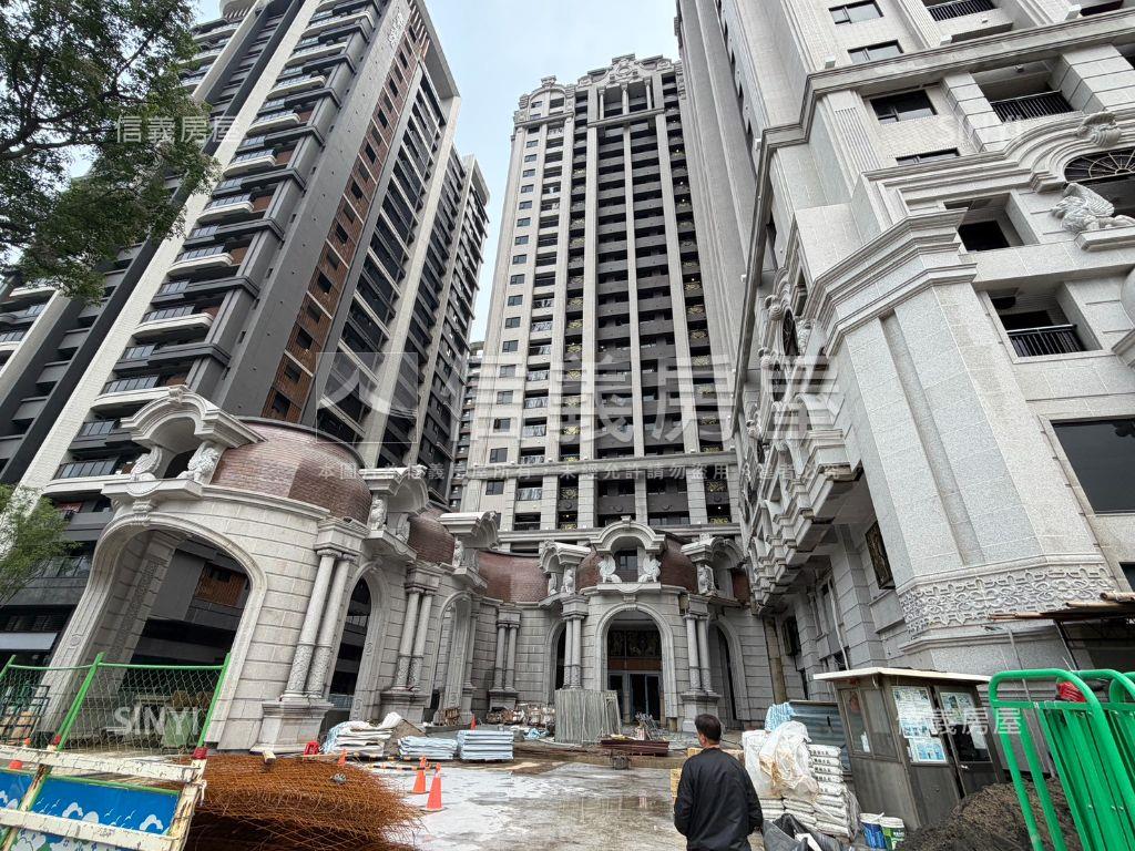 溫莎堡高樓採光兩房車位房屋室內格局與周邊環境