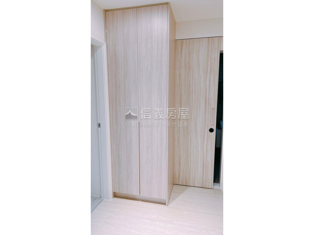 藝術國寶裝潢美三房房屋室內格局與周邊環境