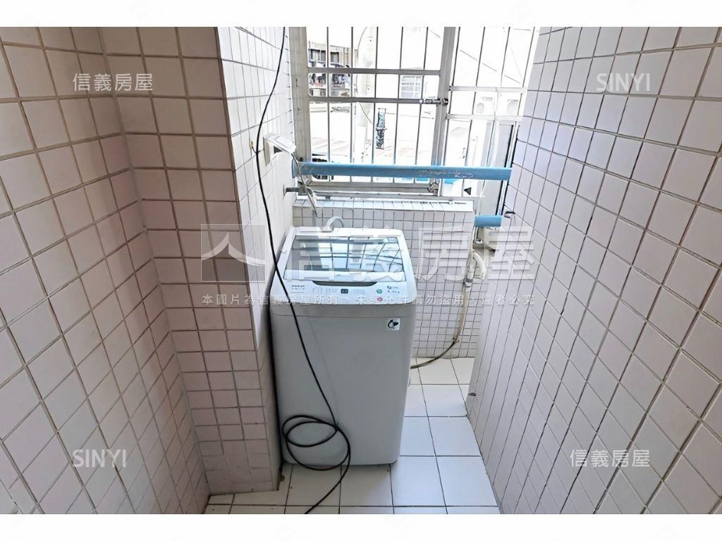 篤行路新青安裝潢美套房房屋室內格局與周邊環境