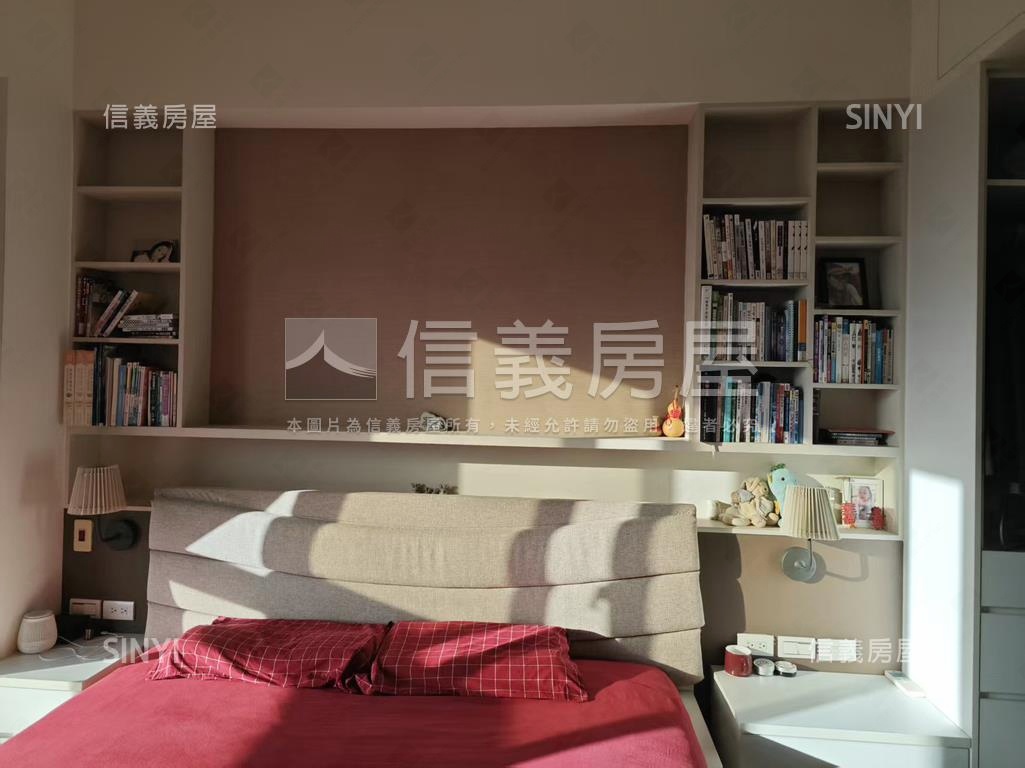 紳鄰高樓美３＋１附車位房屋室內格局與周邊環境