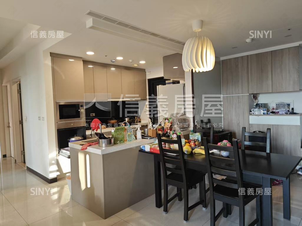 紳鄰高樓美３＋１附車位房屋室內格局與周邊環境