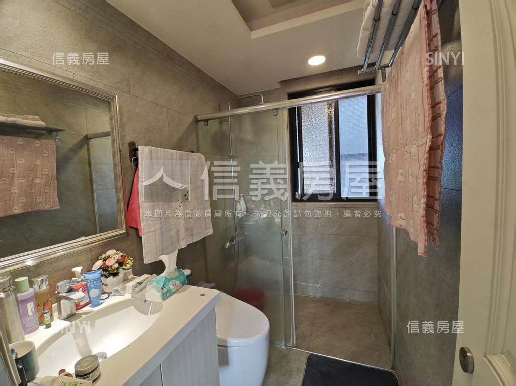 紳鄰高樓美３＋１附車位房屋室內格局與周邊環境