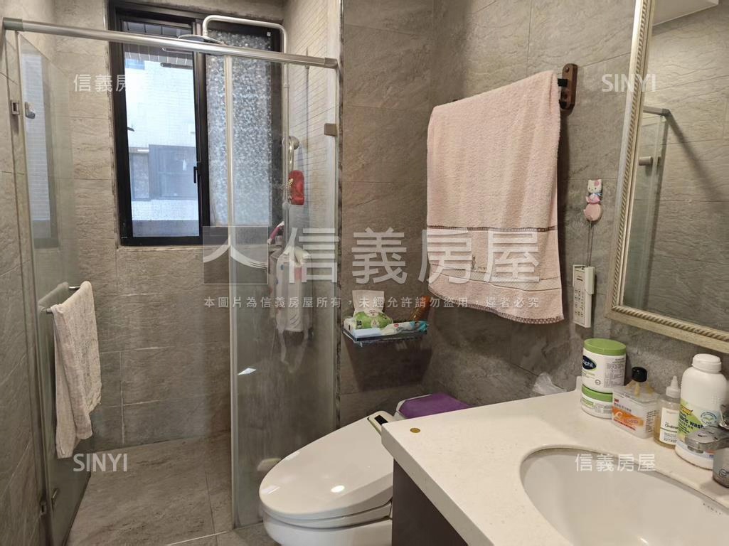 紳鄰高樓美３＋１附車位房屋室內格局與周邊環境