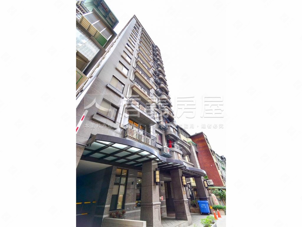 捷運大坪林稀有大套房房屋室內格局與周邊環境