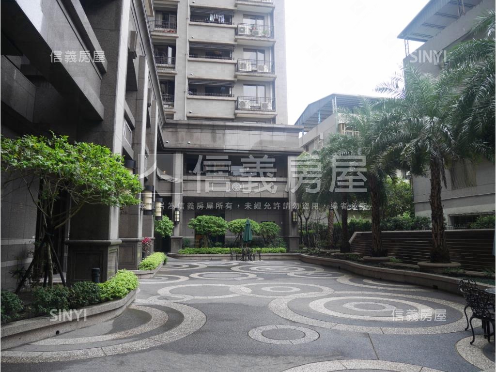 捷運大坪林稀有大套房房屋室內格局與周邊環境