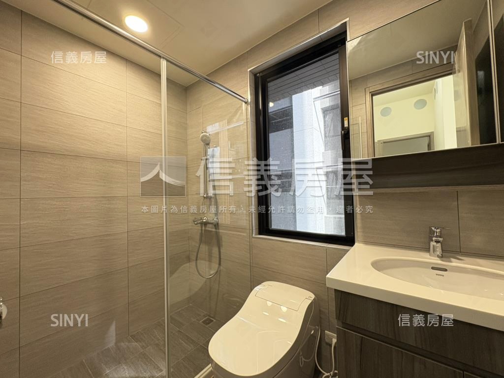 【新潤青樺】三房平面車位房屋室內格局與周邊環境