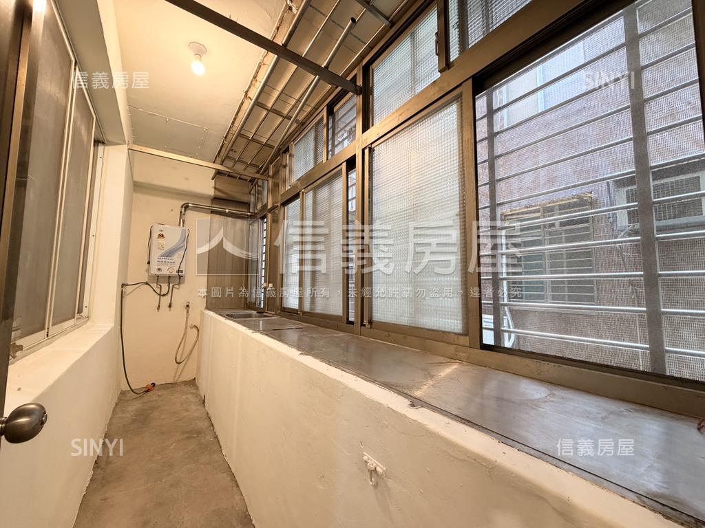 綠意校園｜木新路二樓房屋室內格局與周邊環境