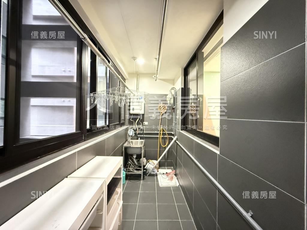 ［新接］頭前重劃三房車位房屋室內格局與周邊環境