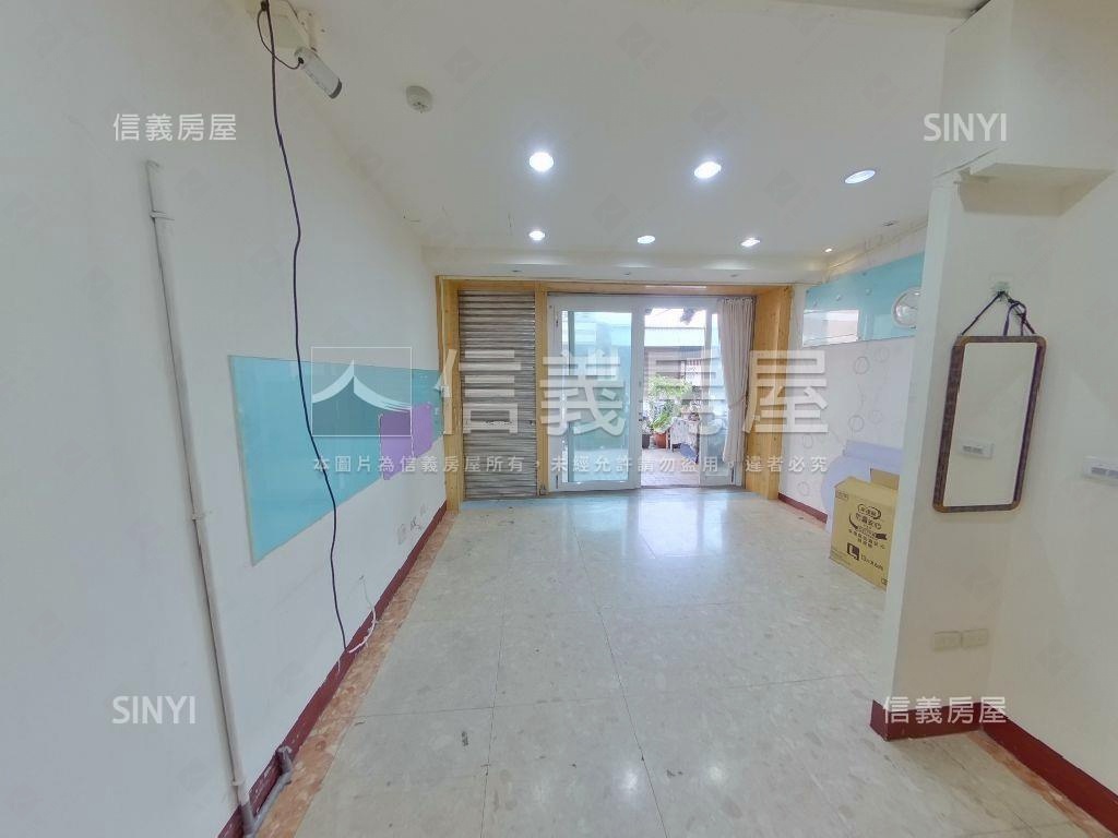 左營高鐵生活圈正路金店面房屋室內格局與周邊環境