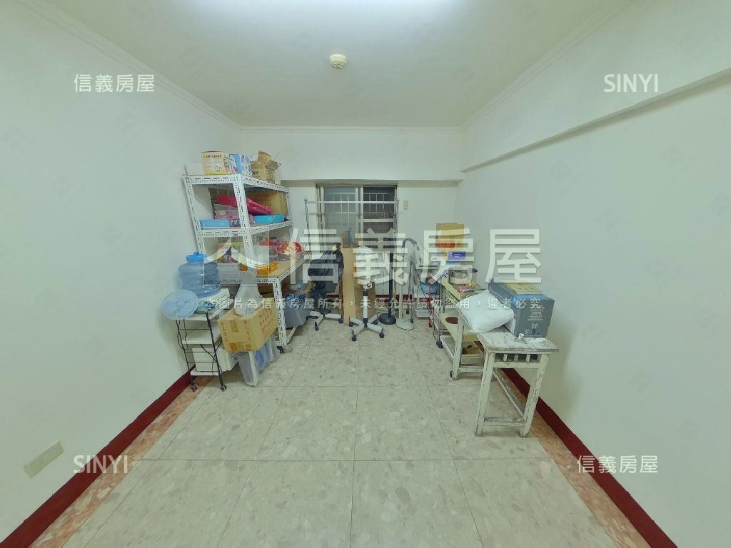左營高鐵生活圈正路金店面房屋室內格局與周邊環境