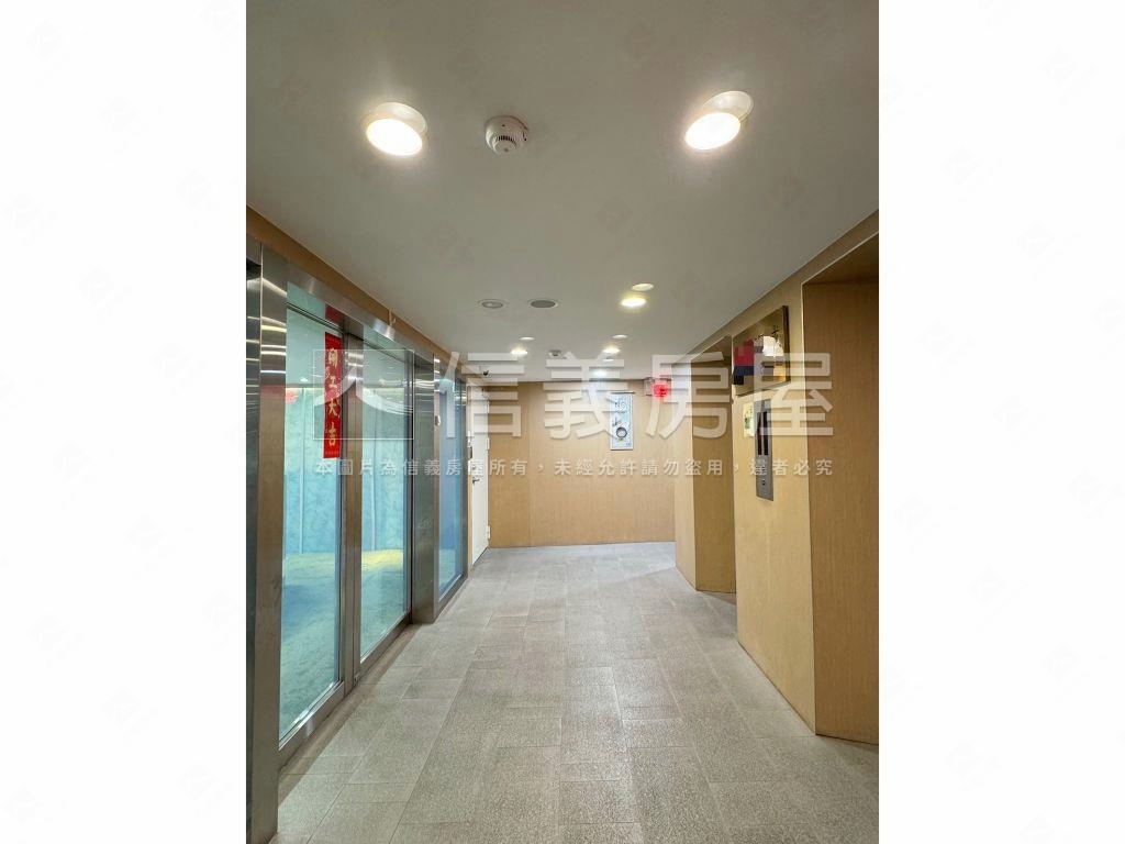 春暉金龍整層商辦房屋室內格局與周邊環境