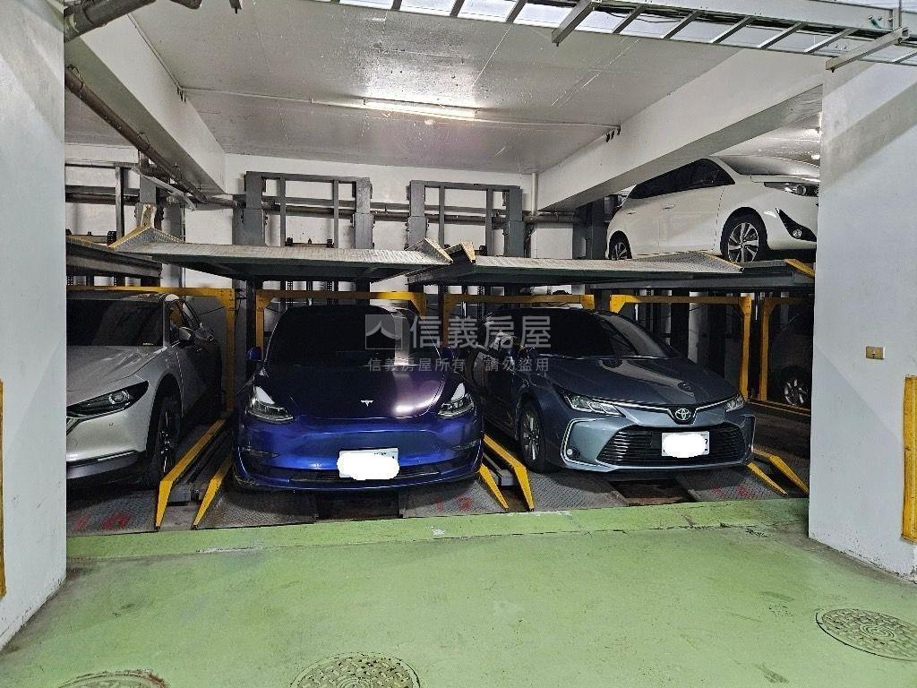 希爾頓一層一戶辦公房屋室內格局與周邊環境