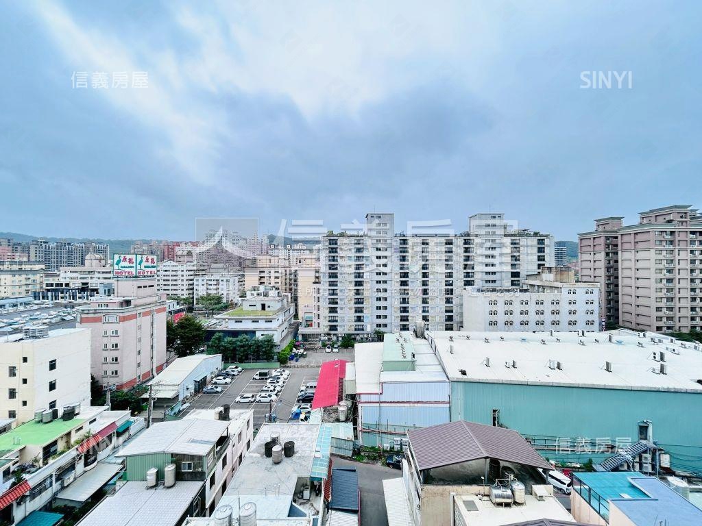 竹城新宿四房車位房屋室內格局與周邊環境