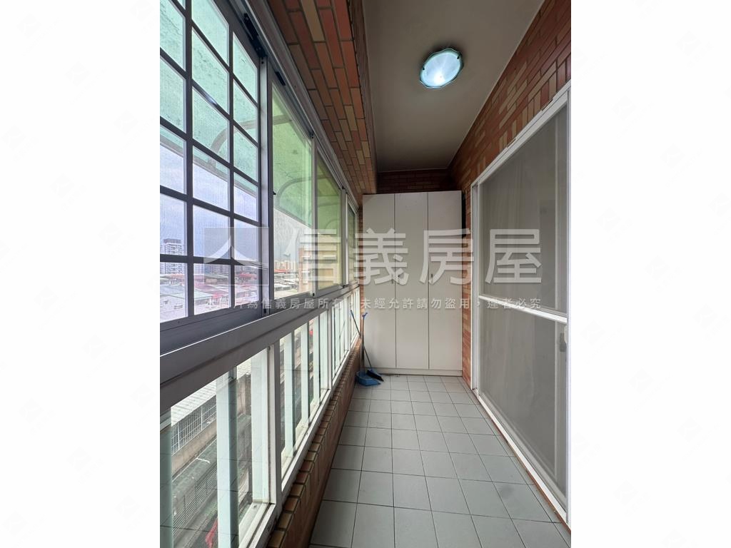 第一站三面採光捷運宅房屋室內格局與周邊環境