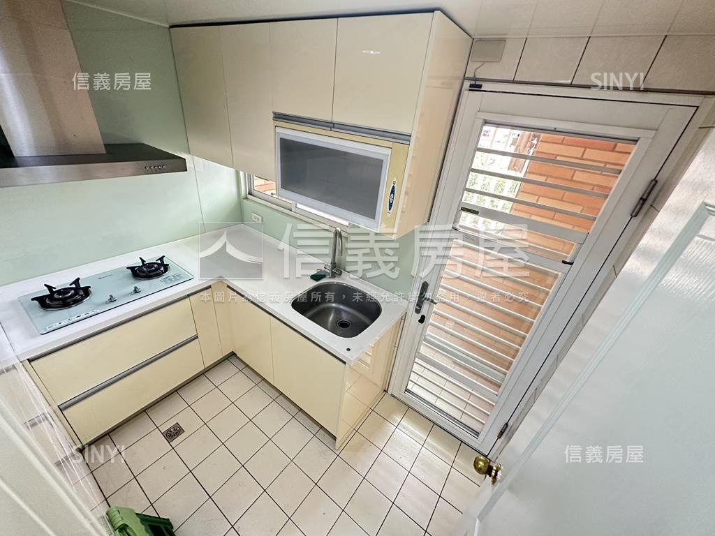 第一站三面採光捷運宅房屋室內格局與周邊環境