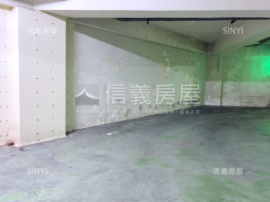 北士科明亮帷幕辦公房屋室內格局與周邊環境
