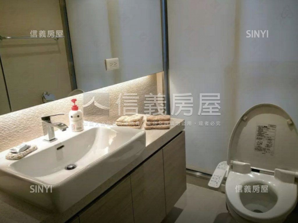 附中阿曼挑高極品房屋室內格局與周邊環境