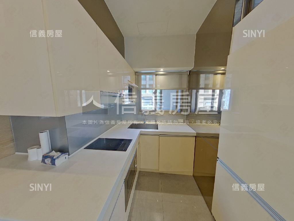 附中阿曼挑高極品房屋室內格局與周邊環境