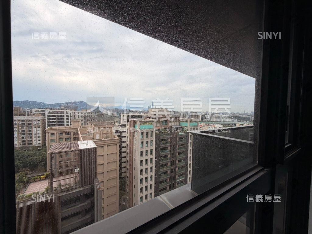 專任．次高樓日日房屋室內格局與周邊環境