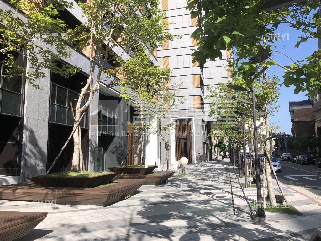 專任．次高樓日日房屋室內格局與周邊環境