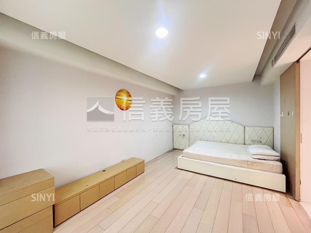 新接專任～捷運旁電梯三房房屋室內格局與周邊環境