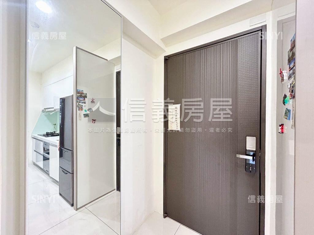 市區輕屋齡面公園視野兩房房屋室內格局與周邊環境