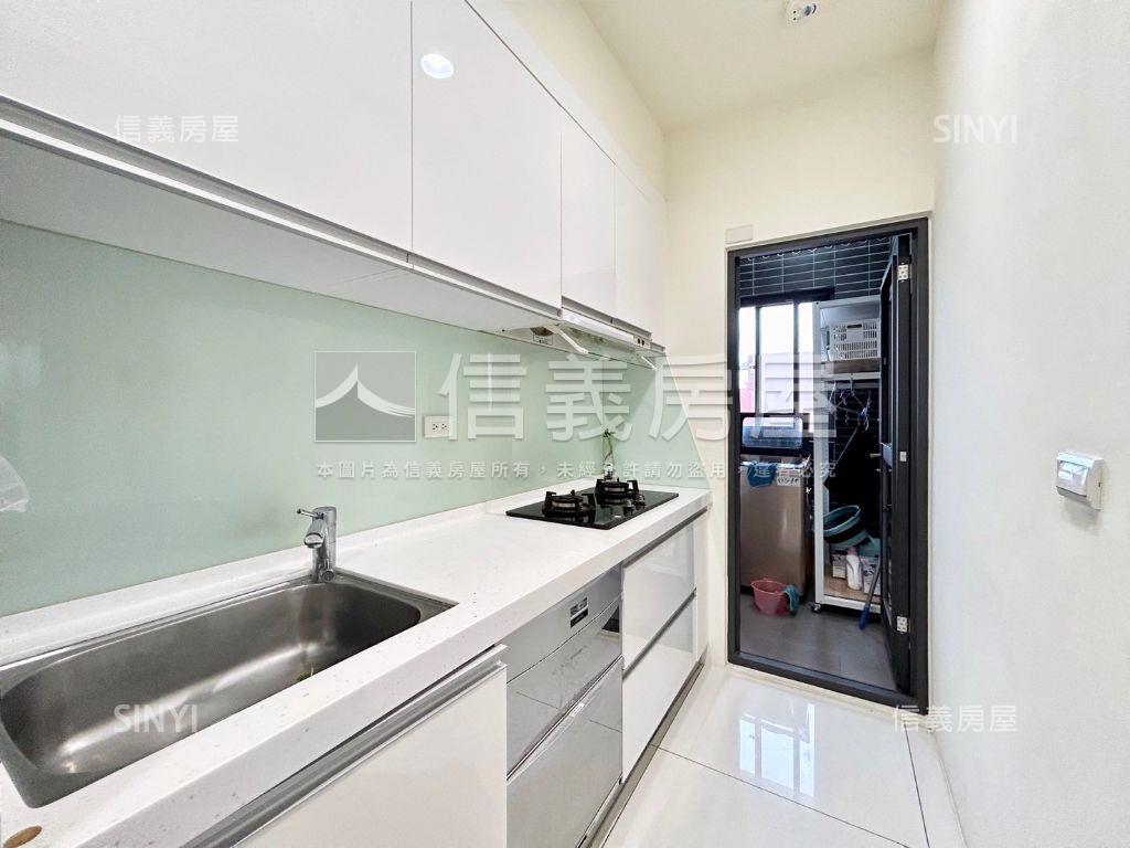 市區輕屋齡面公園視野兩房房屋室內格局與周邊環境