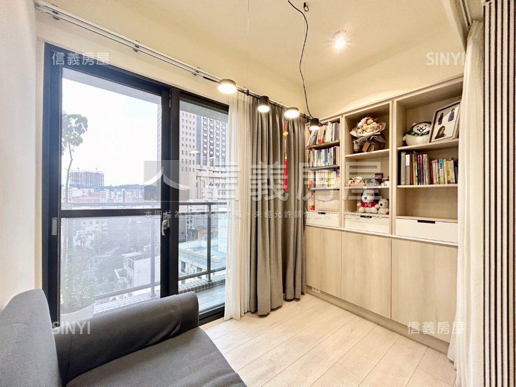 市區輕屋齡面公園視野兩房房屋室內格局與周邊環境