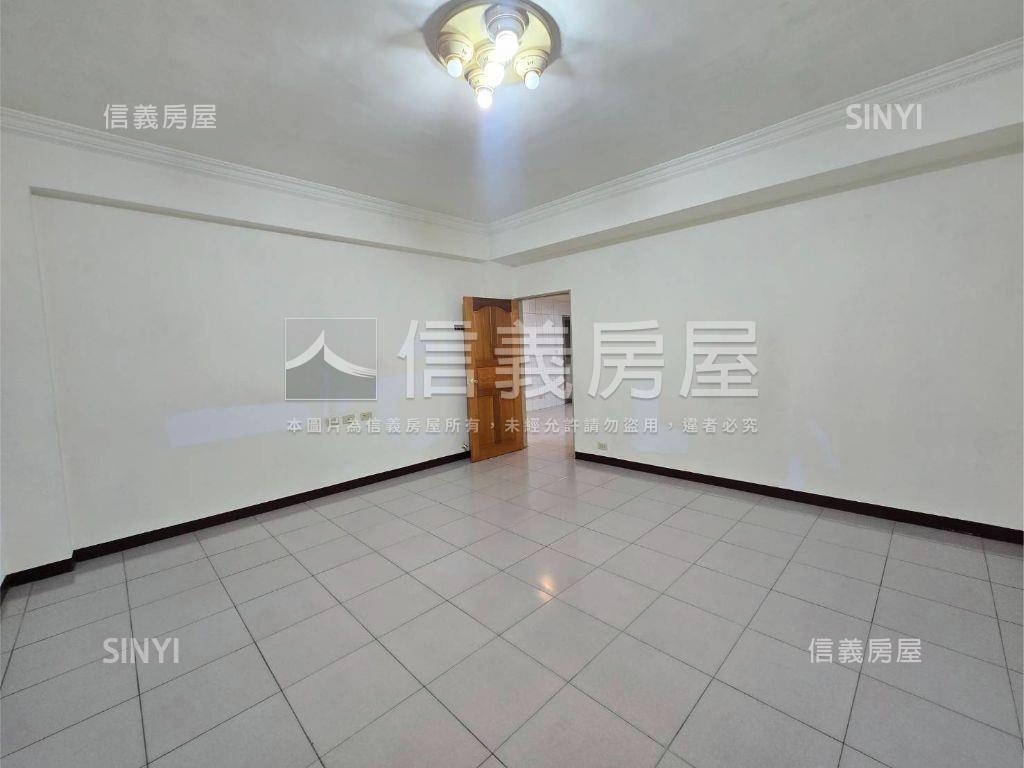 中正商圈方正三樓房屋室內格局與周邊環境