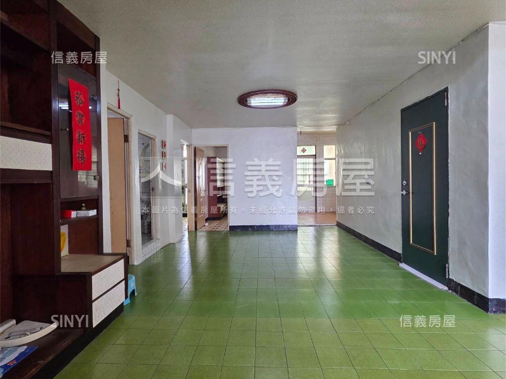 五甲商圈近捷運機能美宅房屋室內格局與周邊環境