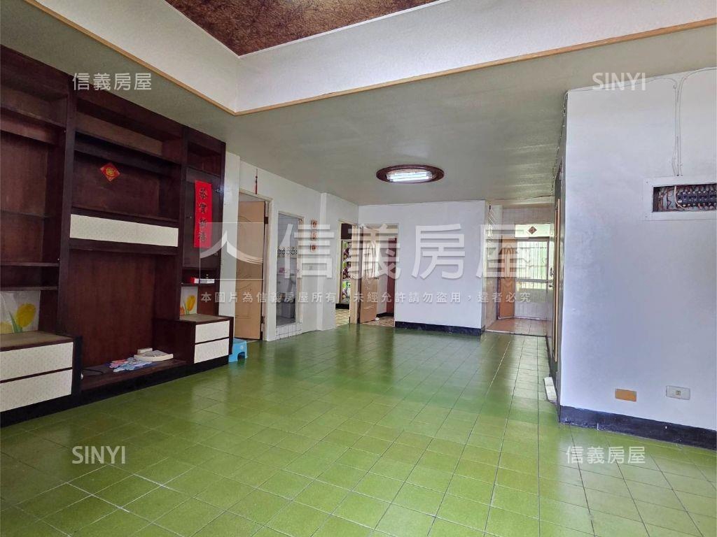 五甲商圈近捷運機能美宅房屋室內格局與周邊環境