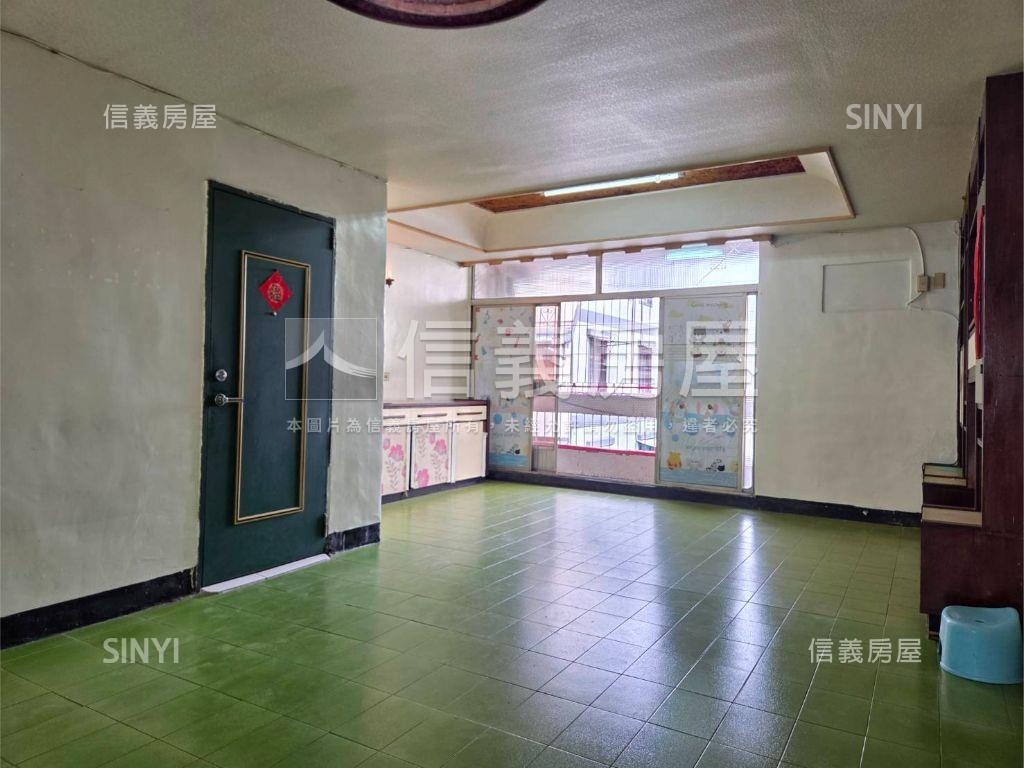 五甲商圈近捷運機能美宅房屋室內格局與周邊環境