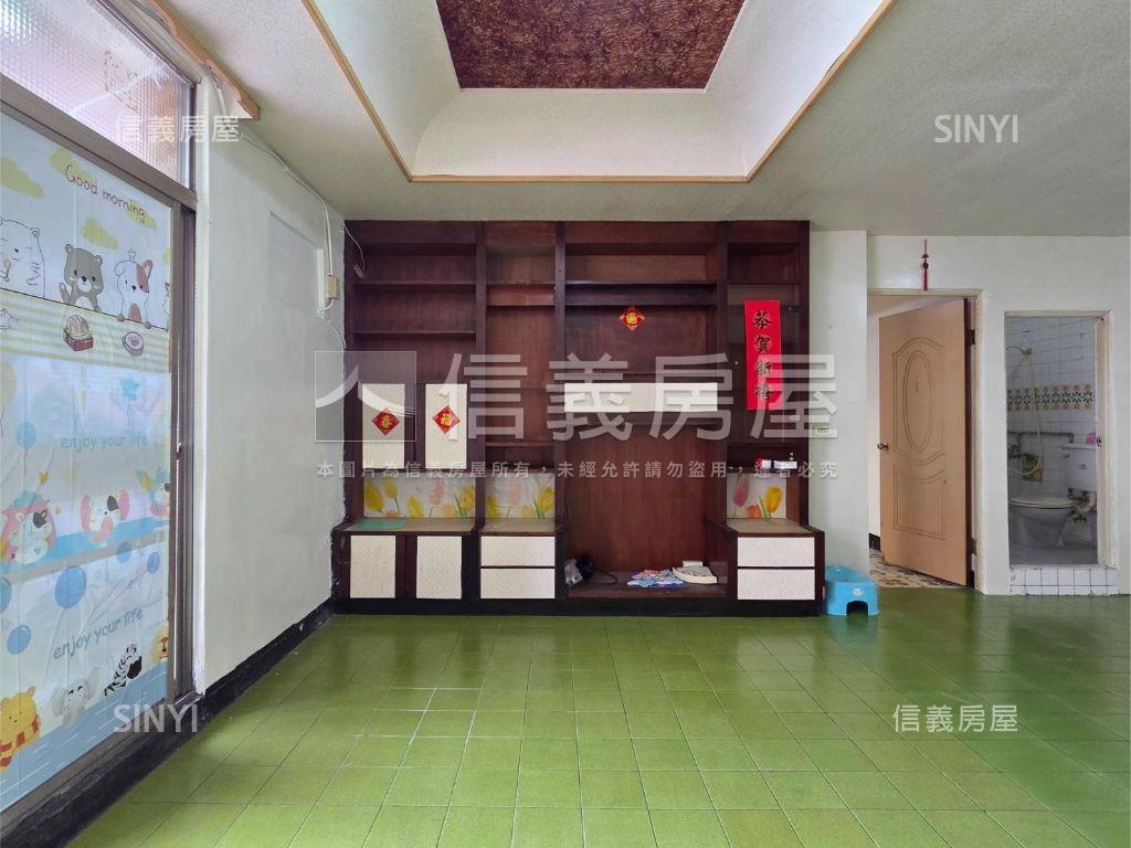 五甲商圈近捷運機能美宅房屋室內格局與周邊環境